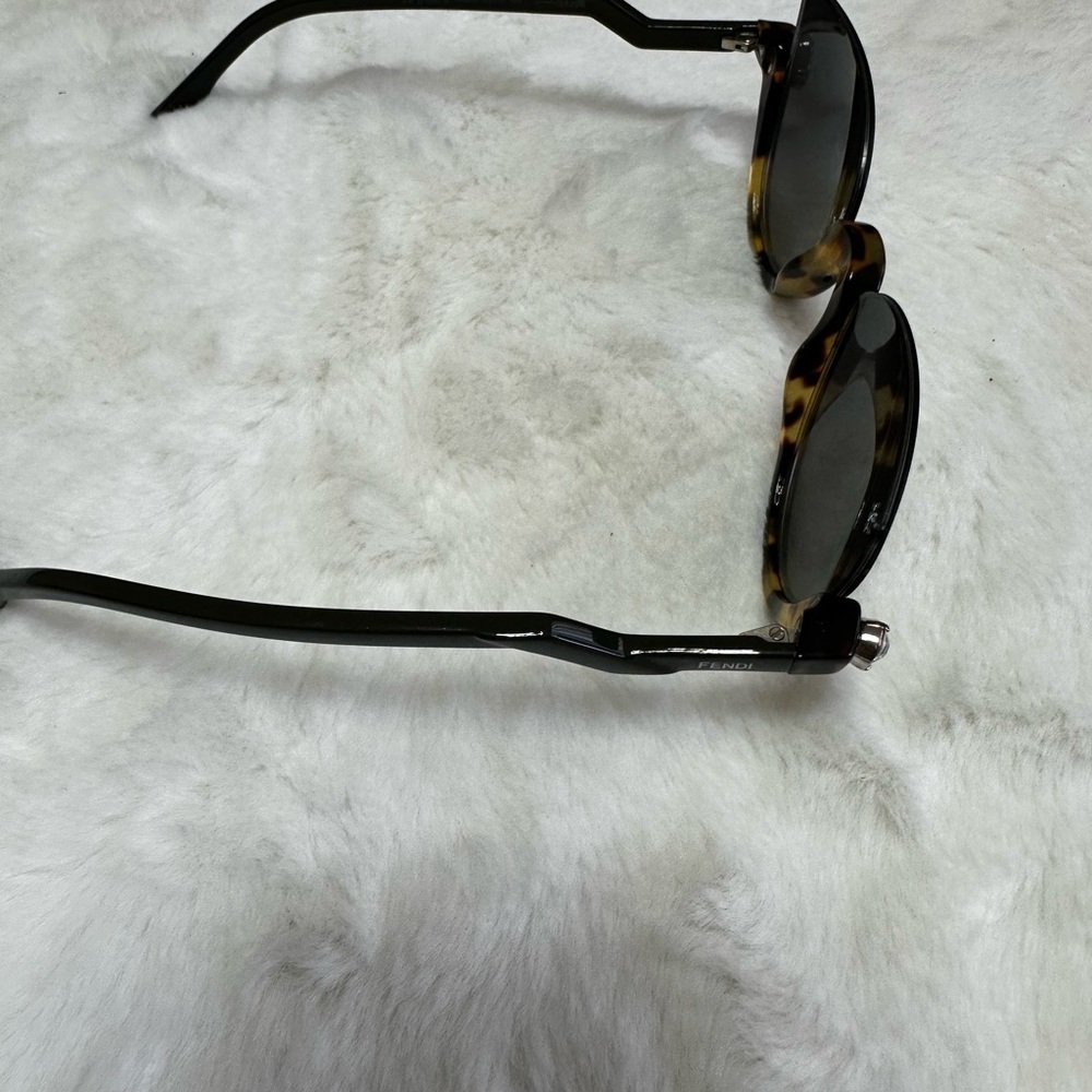 Fendi Tortoise Shell Sunglasses - Picture 6 of 9